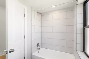 6026 N Winthrop Ave, Chicago, IL 60660 - Photo 8