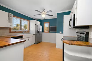 290 E 1st Ave, Clifton, IL 60927 - Photo 4