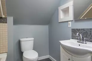 290 E 1st Ave, Clifton, IL 60927 - Photo 16