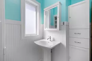 290 E 1st Ave, Clifton, IL 60927 - Photo 10