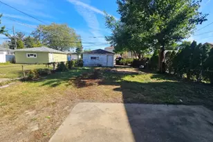 5249 N Osceola Ave, Chicago, IL 60656 - Photo 2