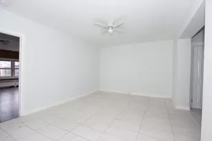 618 E 50th Pl, Chicago, IL 60615 - Photo 20