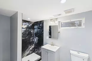 10036 S St Lawrence Ave, Chicago, IL 60628 - Photo 22