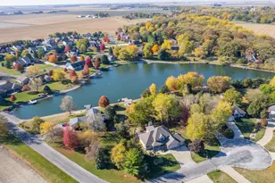 104 Lake View Dr, Fairbury, IL 61739 - Photo 4