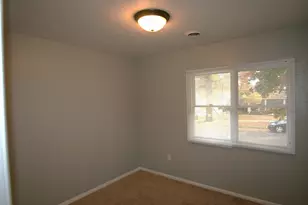 204 E 4th St, Mackinaw, IL 61755 - Photo 16