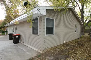 204 E 4th St, Mackinaw, IL 61755 - Photo 24