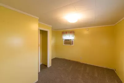 2031 Gilboa Avenue, Zion, IL 60099 - Photo 6