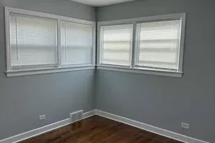 8232 Keating Ave, Skokie, IL 60076 - Photo 12