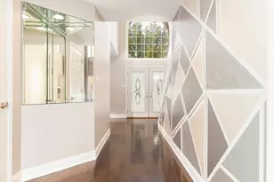 38 E Grandview Dr, South Holland, IL 60473 - Photo 12