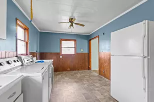 218 W Elm St, Hoopeston, IL 60942 - Photo 14