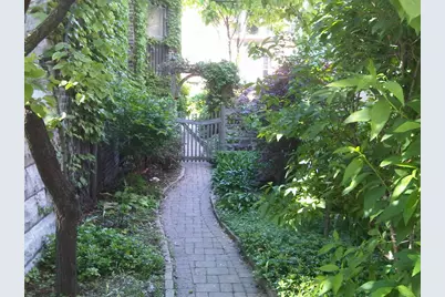 622 W Briar Place #GS, Chicago, IL 60657 - Photo 10