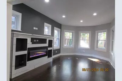 5423 N Sawyer Avenue, Chicago, IL 60625 - Photo 2