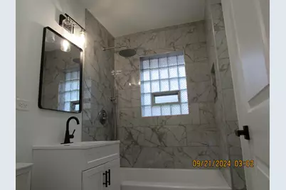 5423 N Sawyer Avenue, Chicago, IL 60625 - Photo 14