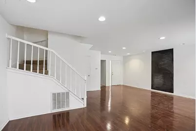 [Address not provided], Naperville, IL 60563 - Photo 4