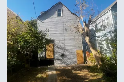 8419 S Muskegon Avenue, Chicago, IL 60617 - Photo 2