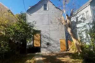 8419 S Muskegon Ave, Chicago, IL 60617 - Photo 2