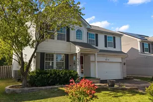 2521 Waterford Ln, Lake in the Hills, IL 60156 - Photo 2