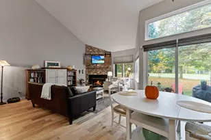 748 Shoreline Rd, Lake Barrington, IL 60010 - Photo 6