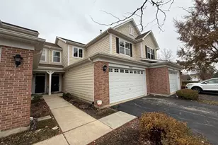 433 Acushnet St, Elgin, IL 60124 - Photo 2