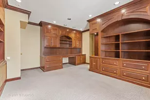 220 E Walton Pl, Chicago, IL 60611 - Photo 18