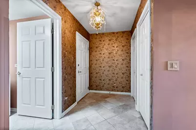 7071 W Touhy Avenue #403, Niles, IL 60714 - Photo 4