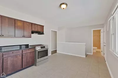 15666 Woodlawn East Avenue, South Holland, IL 60473 - Photo 4