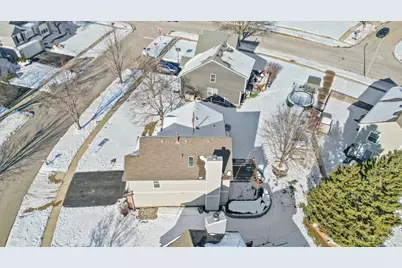 353 Juniper Lane, South Elgin, IL 60177 - Photo 8