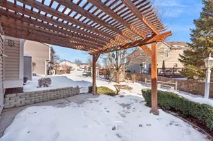 353 Juniper Ln, South Elgin, IL 60177 - Photo 4