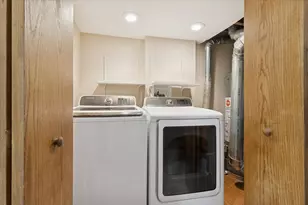 26W028 Prairie Ave, Wheaton, IL 60187 - Photo 26