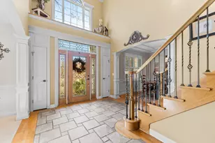 3N943 Ralph Waldo Emerson Ln, Saint Charles, IL 60175 - Photo 2