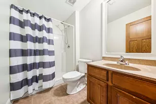 914 Tivoli Dr, Rockford, IL 61107 - Photo 24