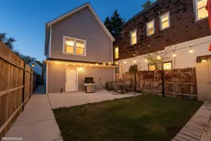 8404 S Exchange Ave, Chicago, IL 60617 - Photo 26