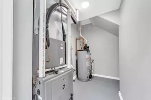 8404 S Exchange Ave, Chicago, IL 60617 - Photo 40