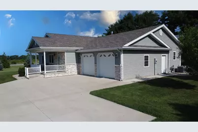 112 North Street, Crescent City, IL 60928 - Photo 2