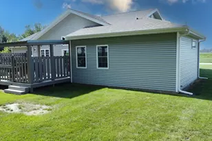 112 North St, Crescent City, IL 60928 - Photo 4