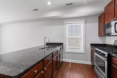 7367 N Ashland Boulevard #2, Chicago, IL 60626 - Photo 4