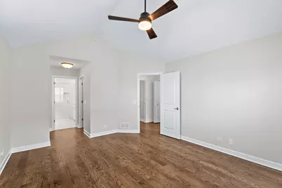 821 Lexington Circle E, Des Plaines, IL 60016 - Photo 20