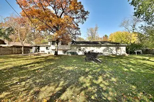 29W265 Lee Rd, West Chicago, IL 60185 - Photo 6