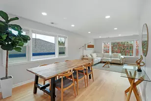 135 Custer Ave, Evanston, IL 60202 - Photo 8