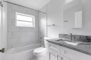 135 Custer Ave, Evanston, IL 60202 - Photo 12