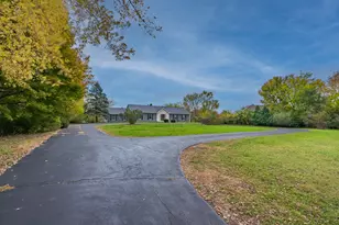 36W340 Huntley Rd, Dundee, IL 60118 - Photo 2