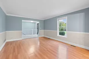 36W340 Huntley Rd, Dundee, IL 60118 - Photo 8