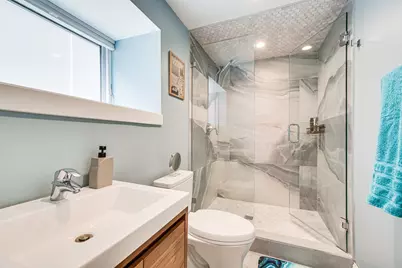 4727 N Kiona Avenue, Chicago, IL 60630 - Photo 18