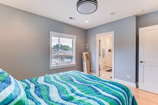 4727 N Kiona Ave, Chicago, IL 60630 - Photo 20