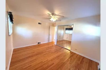 1042 W Central Road, Mount Prospect, IL 60056 - Photo 18