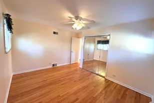 1042 W Central Rd, Mount Prospect, IL 60056 - Photo 18