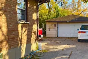 106 W 157th St, Harvey, IL 60426 - Photo 22