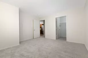 1309 Silverstone Dr, Carpentersville, IL 60110 - Photo 12