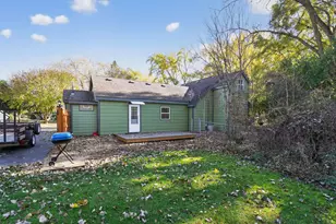 1036 Guerin Rd, Green Oaks, IL 60048 - Photo 4