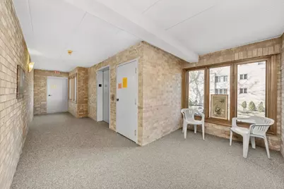 4530 W 93rd Street #1A, Oak Lawn, IL 60453 - Photo 2